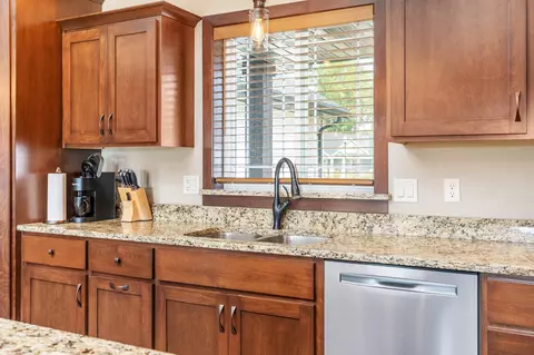 2085 W Sugar Ct, Appleton, WI 54913 photo 7