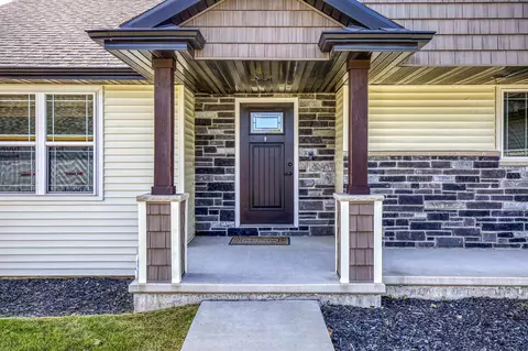 2085 W Sugar Ct, Appleton, WI 54913 photo 2