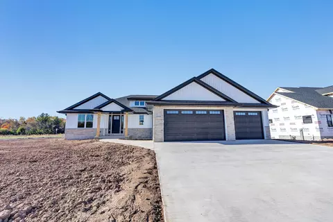 2503 N Stellita Cir, De Pere, WI 54115