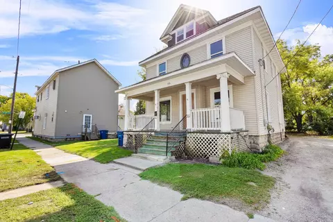 863 Wright St, Oshkosh, WI 54901 photo 2