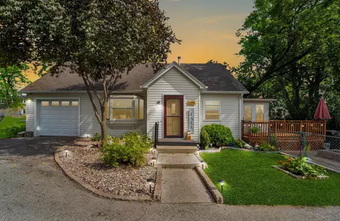5055 Washington St, Butte Des Morts, WI 54927