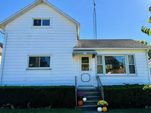 347 W 11th Ave, Oshkosh, WI 54901
