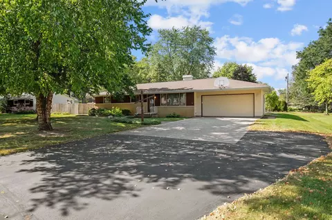 n1329 Ellen Lane, Greenville, WI 54942