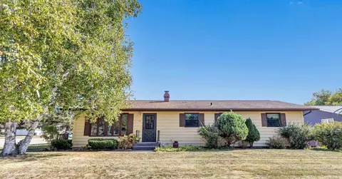 204 S Farm Rd, Oconto Falls, WI 54154