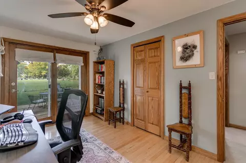 910 Robin St, De Pere, WI 54115 photo 19