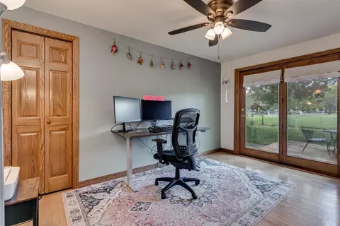 910 Robin St, De Pere, WI 54115 photo 18