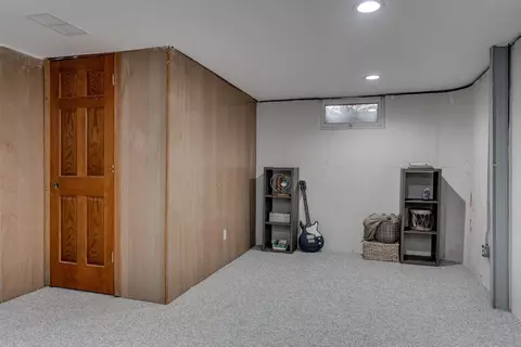 910 Robin St, De Pere, WI 54115 photo 21