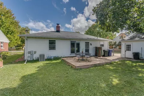 910 Robin St, De Pere, WI 54115 photo 30