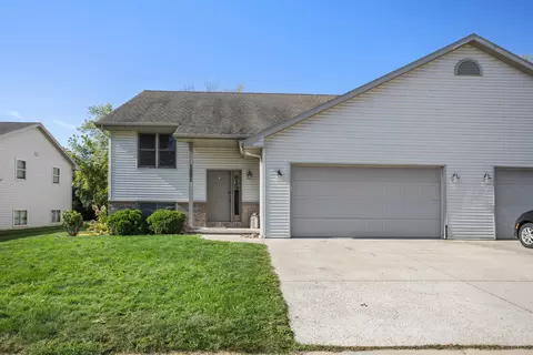 1521 Harrison St, Kaukauna, WI 54130