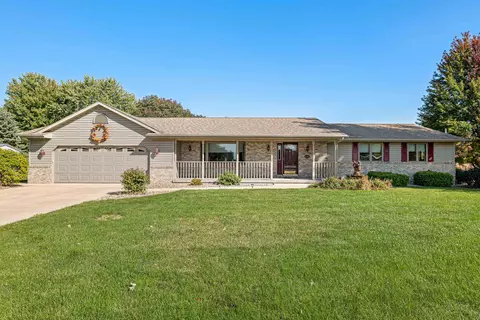 636 Falcon Ln, Chilton, WI 53014