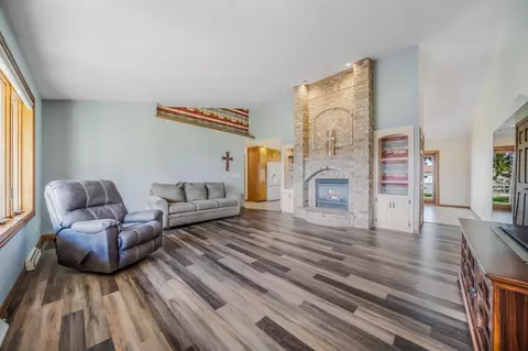 w6068 Greystone Court, Appleton, WI 54915 photo 5