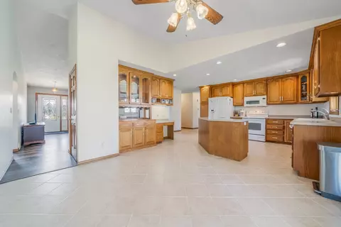 w6068 Greystone Court, Appleton, WI 54915 photo 9