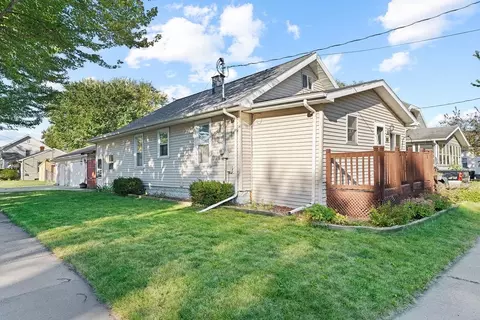 1036 W Winnebago St, Appleton, WI 54914