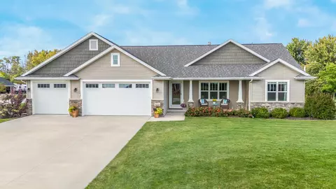 w7294 Moonlight Drive, Greenville, WI 54942