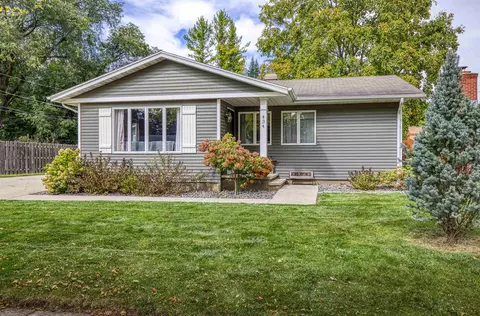 434 Patrick St, Combined Locks, WI 54113