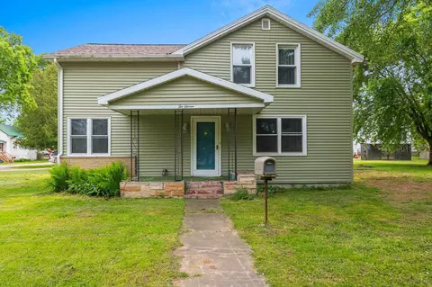 211 Locust St, Oconto, WI 54153