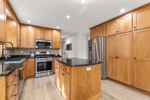 w6045 Zinnia Drive, Appleton, WI 54915 photo 2