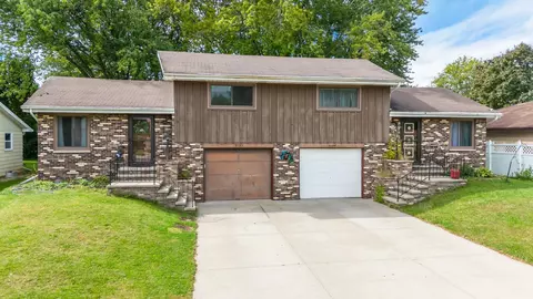 3121 N Mcdonald St, Appleton, WI 54911 photo 2