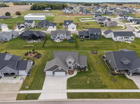 View/Area - w5539 Schreiber Lane, Appleton, WI 54915 photo 1 of 4