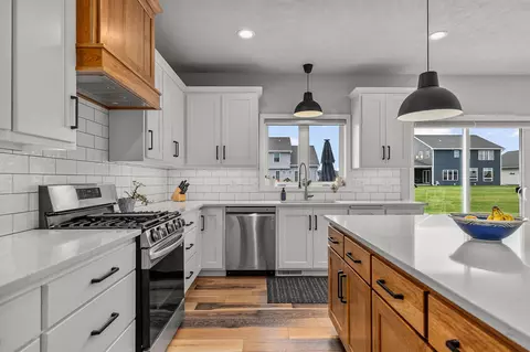 Kitchen - w5539 Schreiber Lane, Appleton, WI 54915 photo 2 of 3