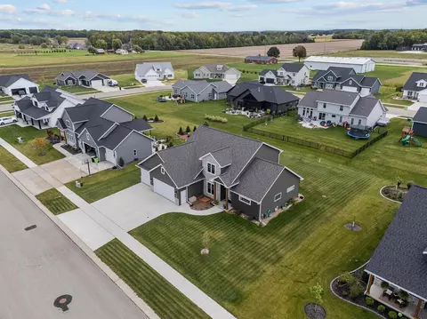 View/Area - w5539 Schreiber Lane, Appleton, WI 54915 photo 2 of 4