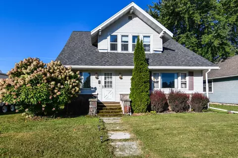 141 N Cecil St, Bonduel, WI 54107