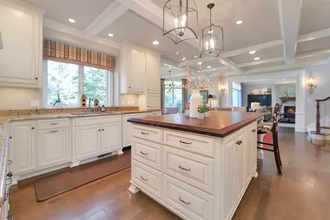 Kitchen - 126 E Crossing Meadows Ln, Appleton, WI 54913 photo 3 of 4