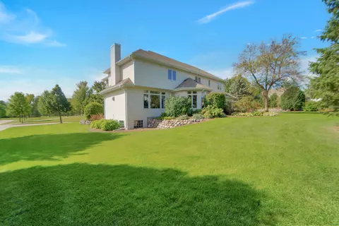 Exterior - 126 E Crossing Meadows Ln, Appleton, WI 54913 photo 6 of 7