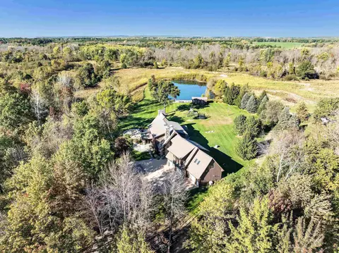n2699 County Road W, New London, WI 54961