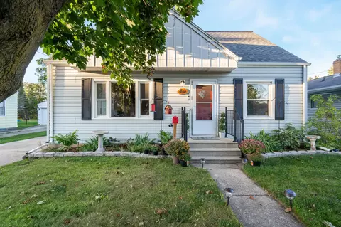 916 Marquette St, Menasha, WI 54952
