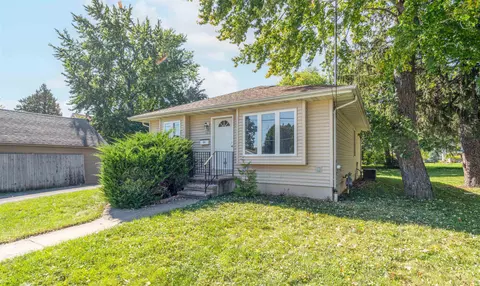 1415 Jefferson St, Oshkosh, WI 54901