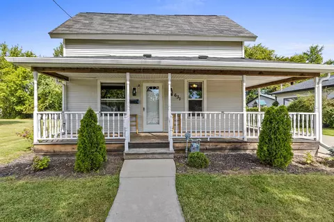 631 E Allouez Ave, Green Bay, WI 54301