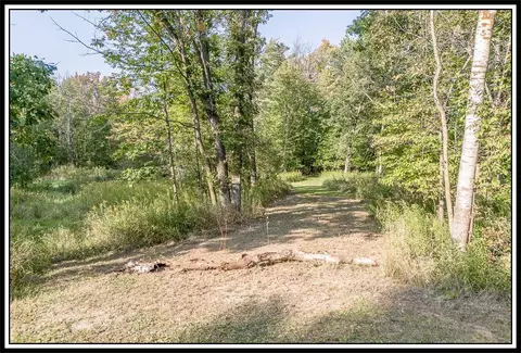 Shaky Lake Road, Hortonville, WI 54944