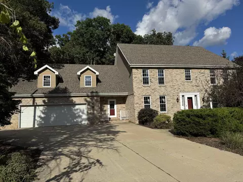 3626 E Lexington Dr, Appleton, WI 54915