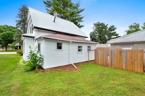 1025 Main St, Gresham, WI 54128 photo 38