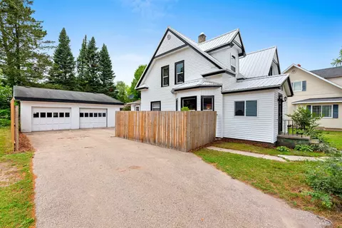 1025 Main St, Gresham, WI 54128 photo 6