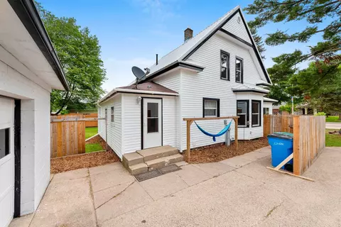 1025 Main St, Gresham, WI 54128 photo 8
