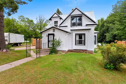 1025 Main St, Gresham, WI 54128 photo 3