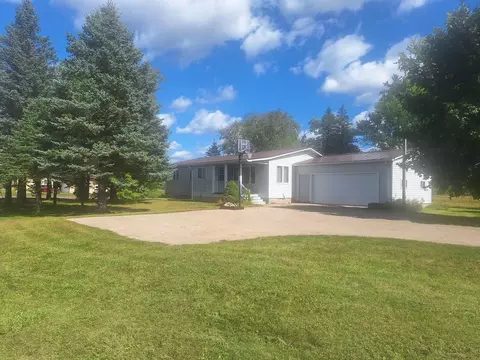 1262 Commercial Ave, Clintonville, WI 54929