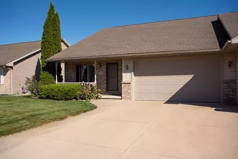 w3152 Westowne Court, Appleton, WI 54915 photo 2