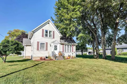 207 Elizabeth St, Seymour, WI 54165