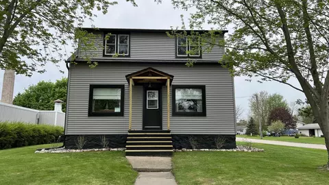 217 N St Augustine St, Pulaski, WI 54162