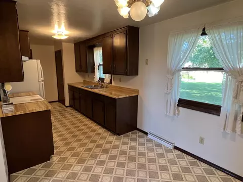 349 Fair St, Wrightstown, WI 54180 photo 5