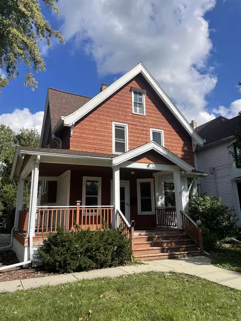 418 Branch St, Hartford, WI 53027