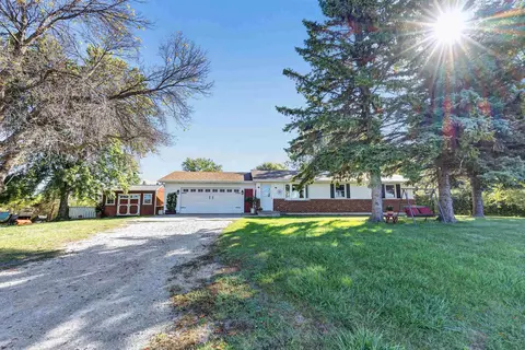 4305 Packerland Dr, De Pere, WI 54115