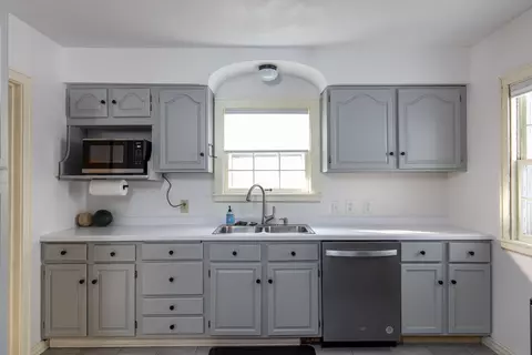 Kitchen - 609 E Grant St, Appleton, WI 54911 photo 2 of 3