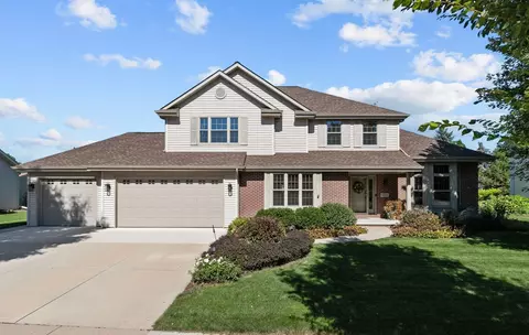 530 E Carrington Ln, Appleton, WI 54913