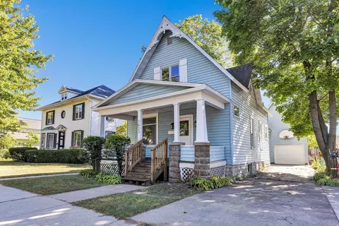 1423 Grant St, Marinette, WI 54143