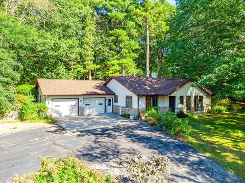 n3440 Pine Crest Lane, Hortonville, WI 54944
