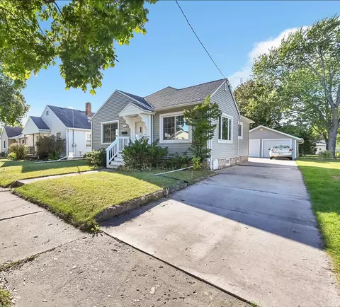 448 Abrams St, Green Bay, WI 54302